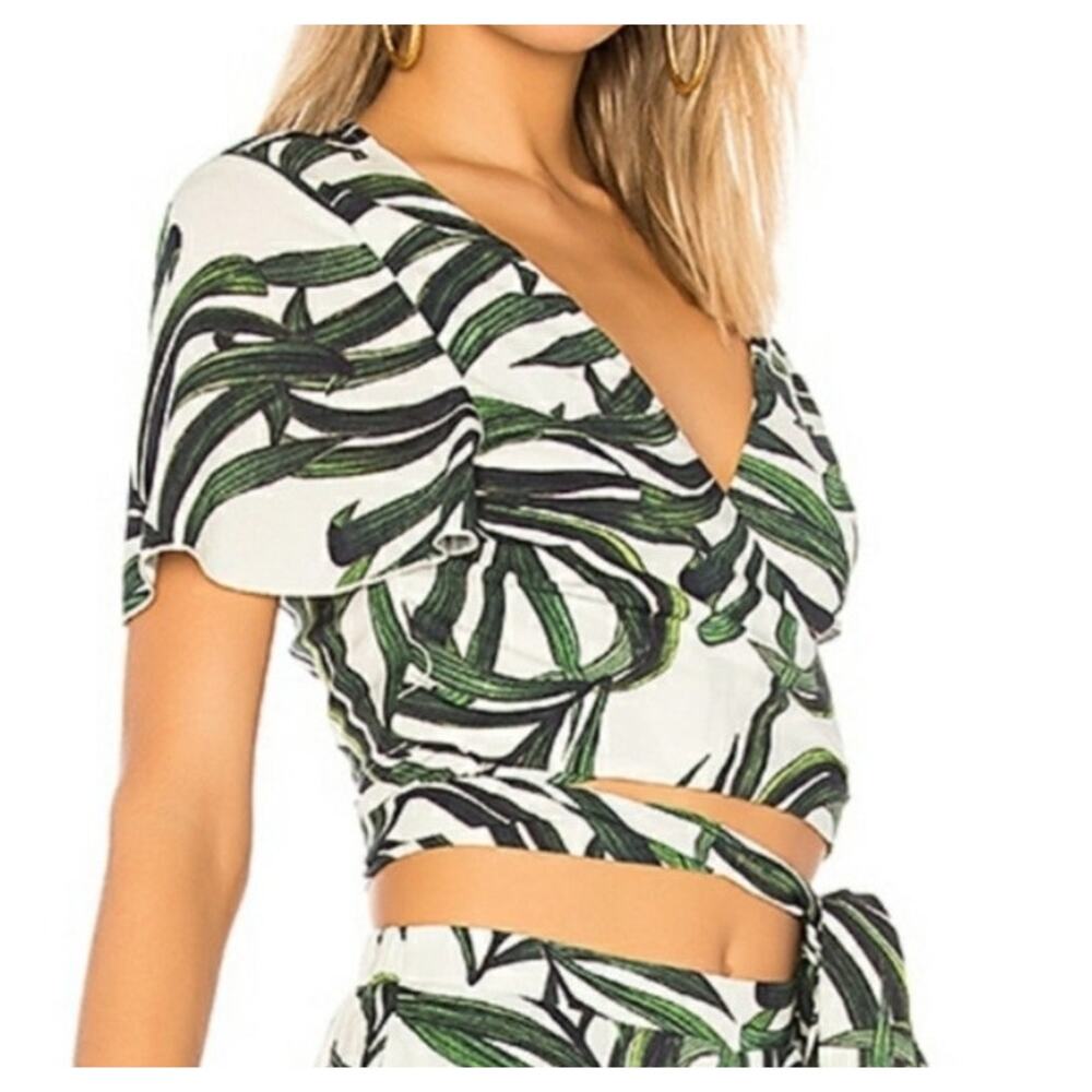 Show Me Your Mumu Peruvian Palm Short Sleeve Crop Wrap Top White Green XS